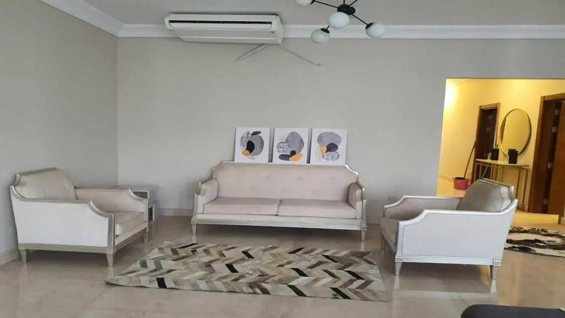 Luxurious 220 sqm Apartment with Stunning Views