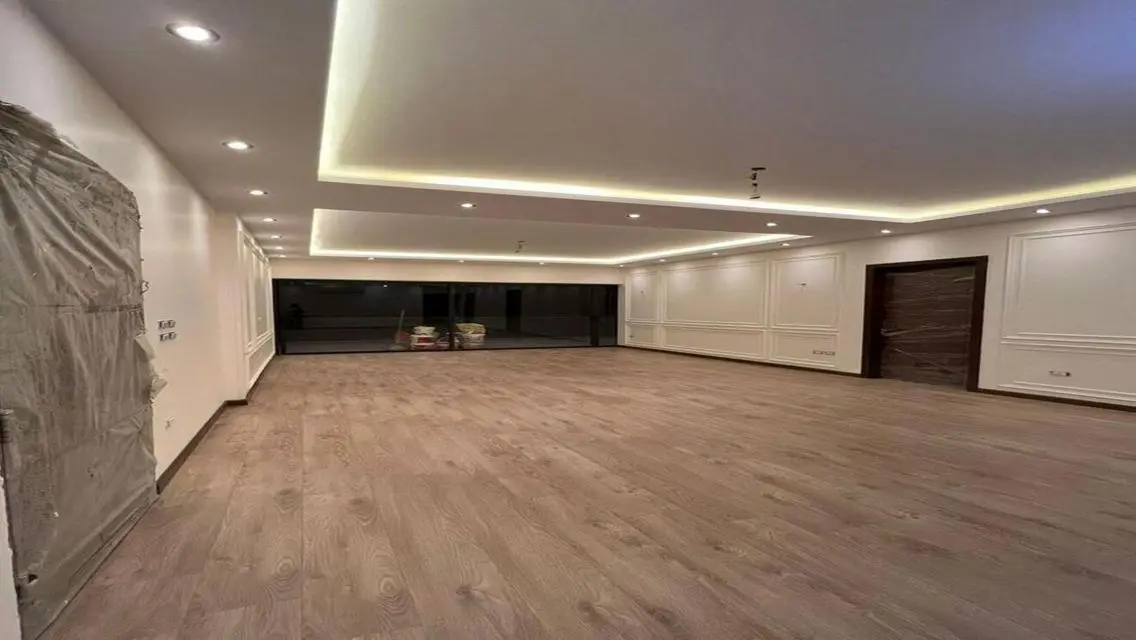 Luxury Apartment with Breathtaking Lake View