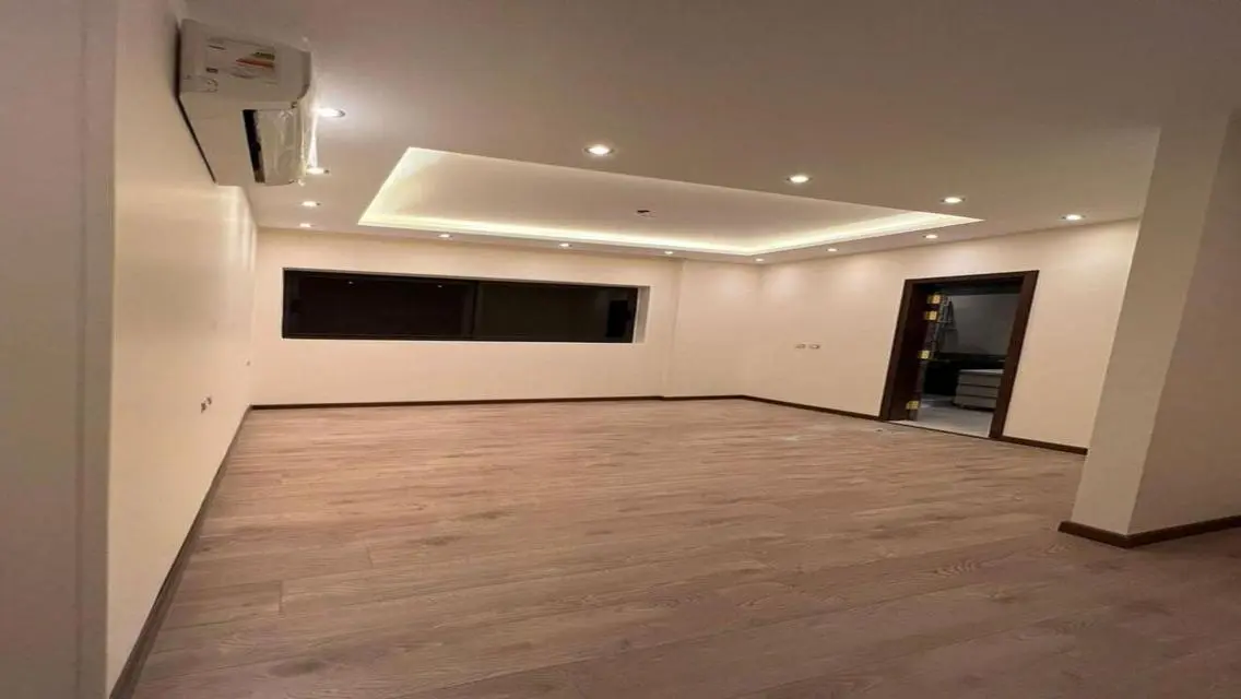 Luxury Apartment with Breathtaking Lake View