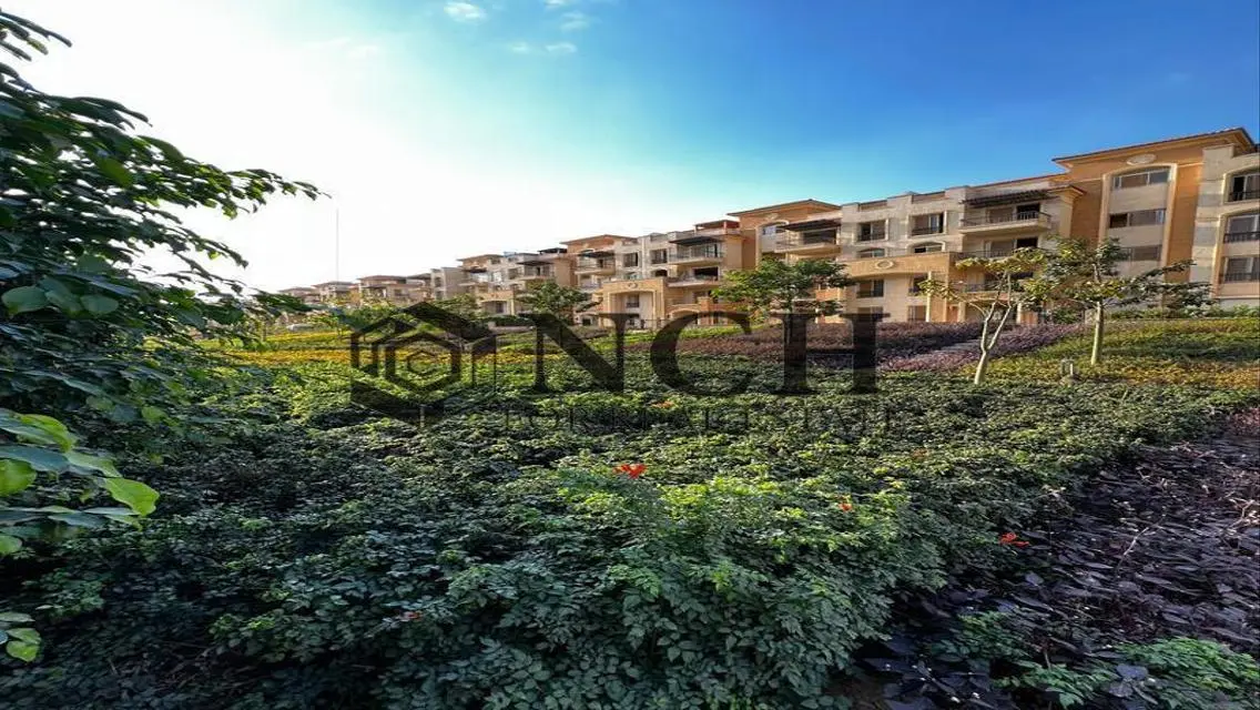 Luxurious Villa for Sale with Spacious Layout and Prime Amenities