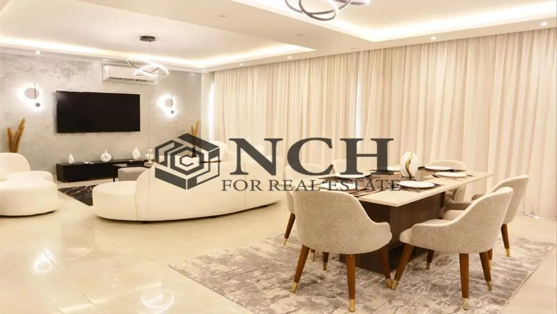 Luxury Lake-view Apartment in Residence 215