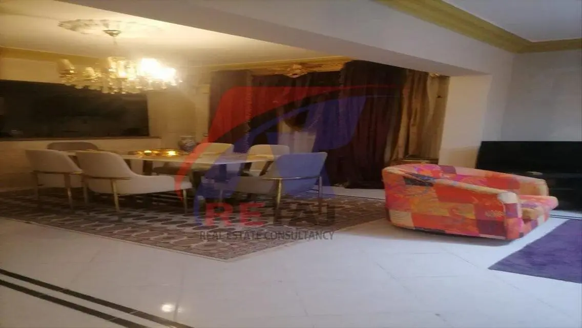 شقة رائعة للإيجار بمساحة 180 متر بمنطقة حيوية