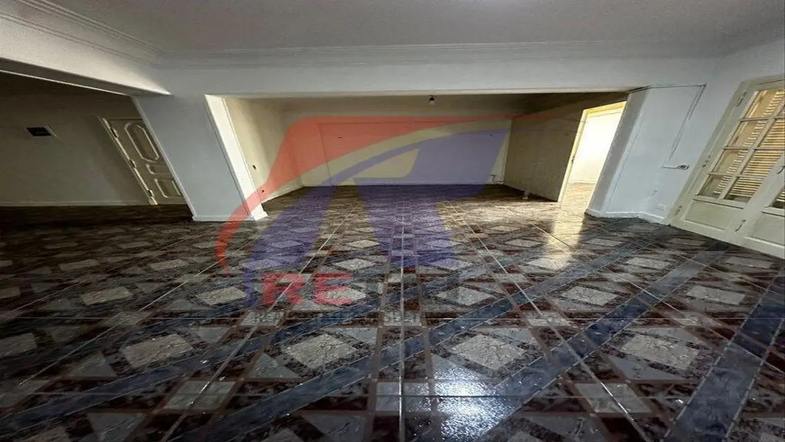 شقة مميزة للبيع في قلب المدينة