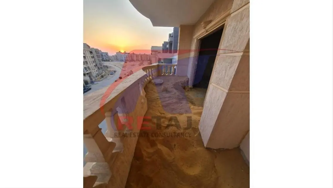 Luxury 220 sqm Apartment in Prime Location