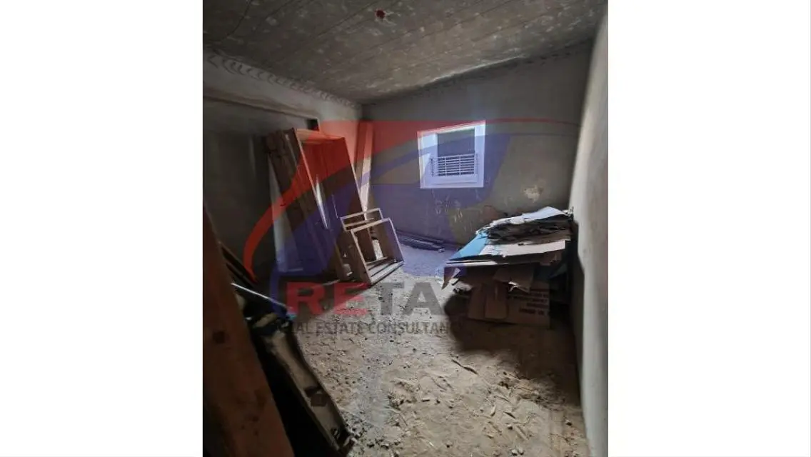 Luxury 220 sqm Apartment in Prime Location