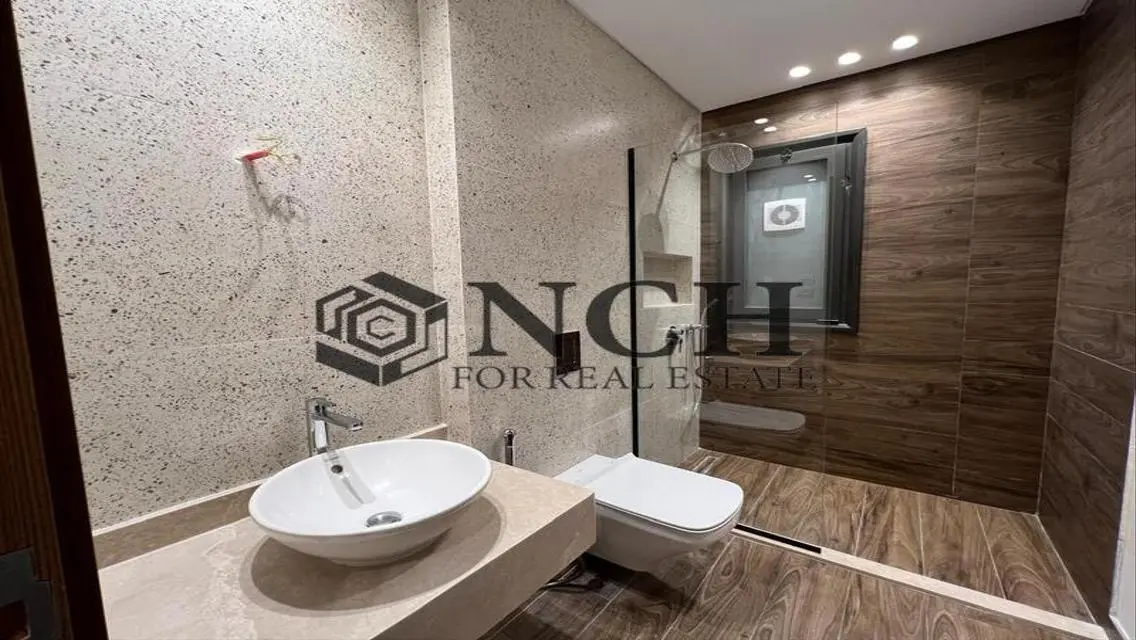 Luxury Apartment with 1100 Meters in a Prime Location