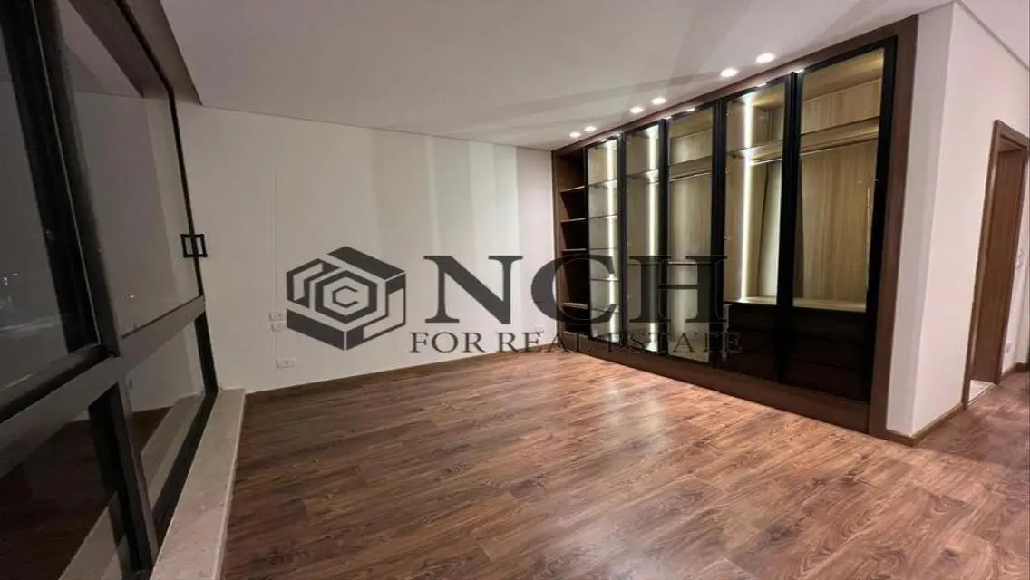 Luxury Apartment with 1100 Meters in a Prime Location