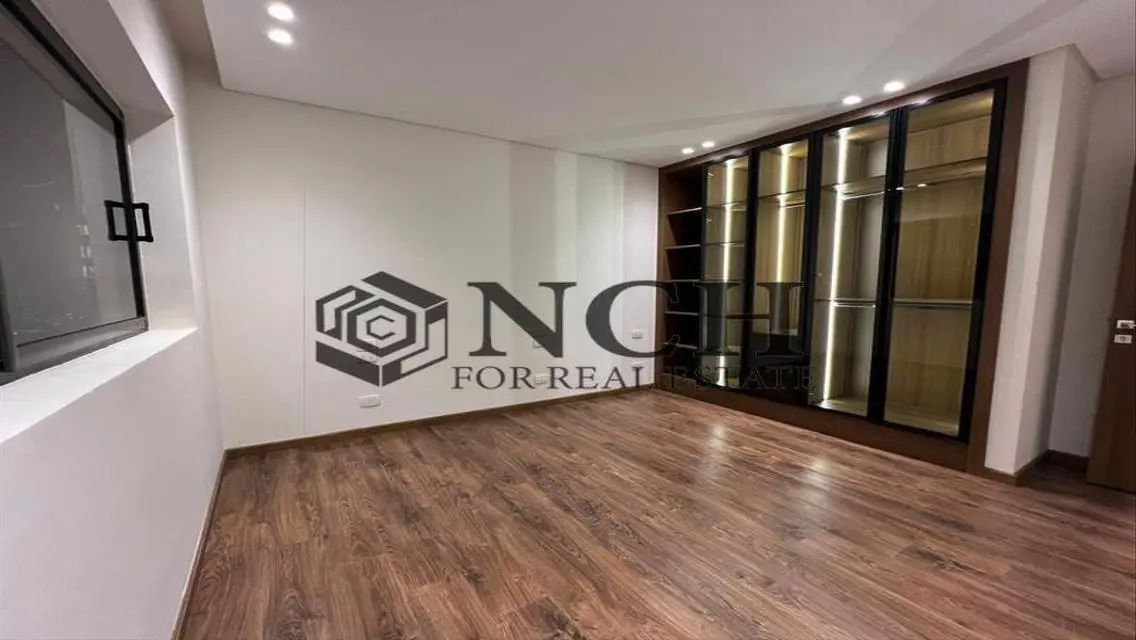 Luxury Apartment with 1100 Meters in a Prime Location