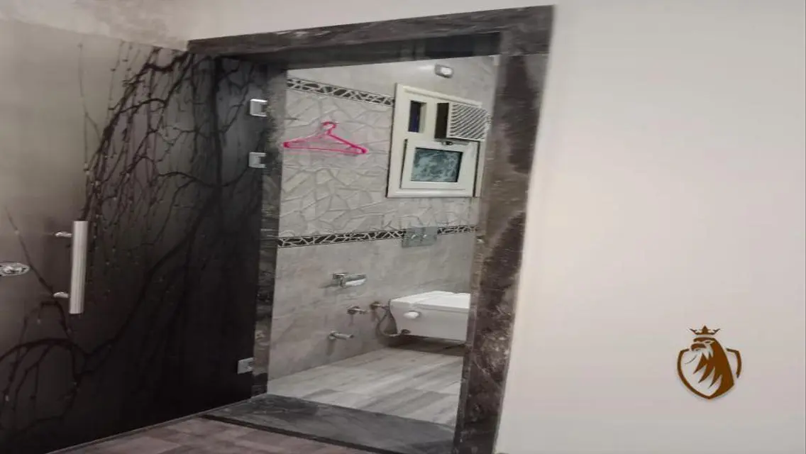 Luxury Apartment in Rehab City