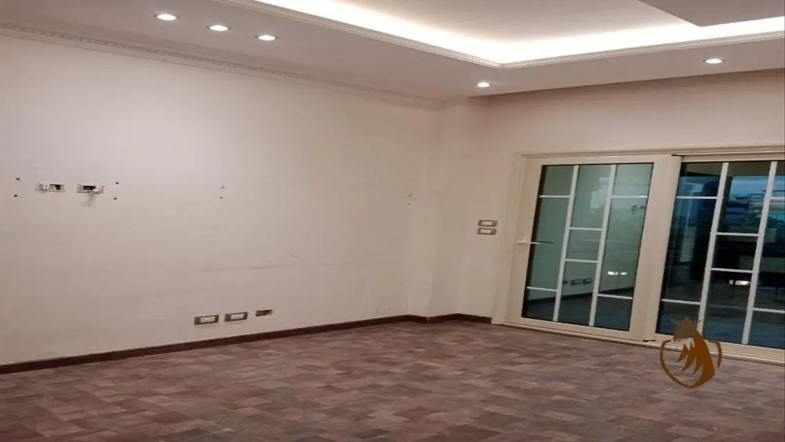 Luxury Apartment in Rehab City