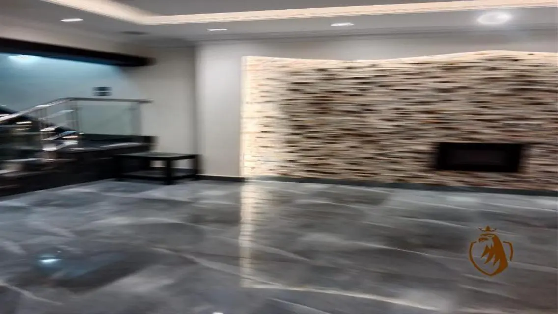 Luxury Apartment in Rehab City