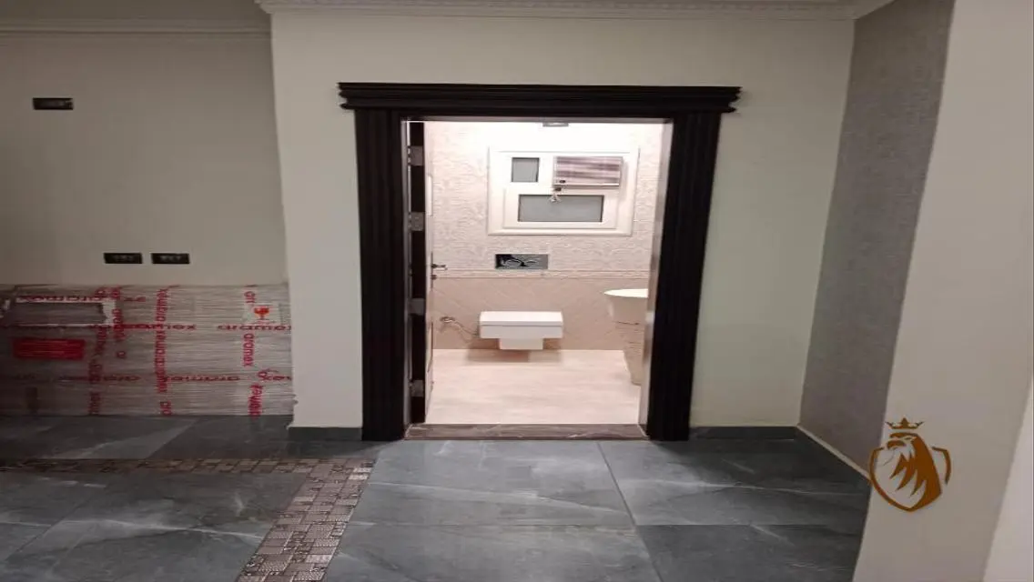 Luxury Apartment in Rehab City
