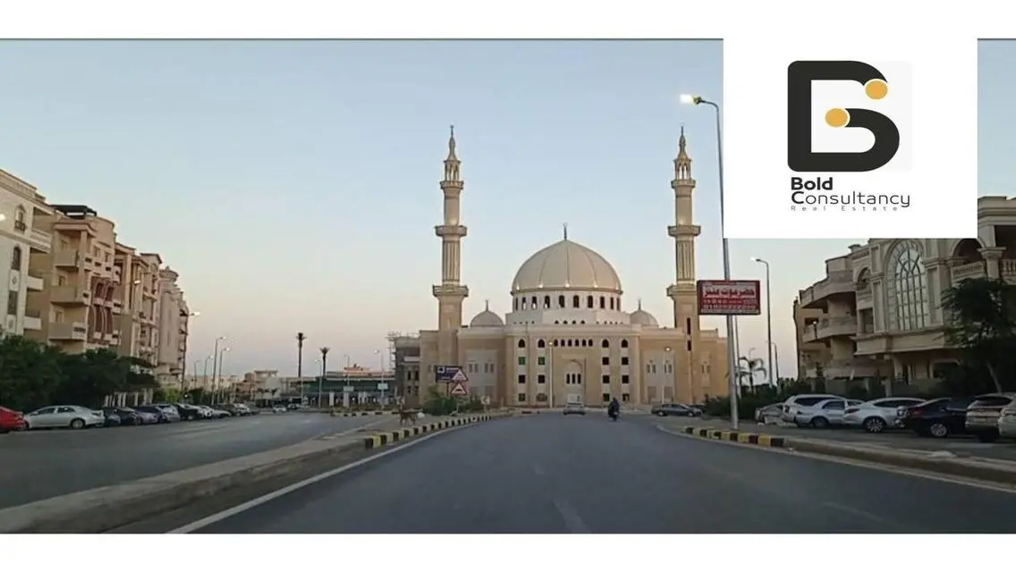 شقة فاخرة مع شرفة وحديقة خاصة