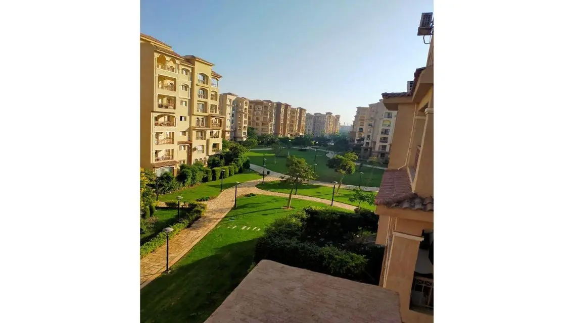 فيلا سكنية فاخرة بمساحة 336 متر في موقع متميز