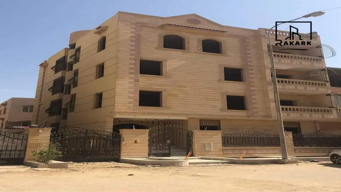 Luxury Apartment with Private Garden in Prime Location