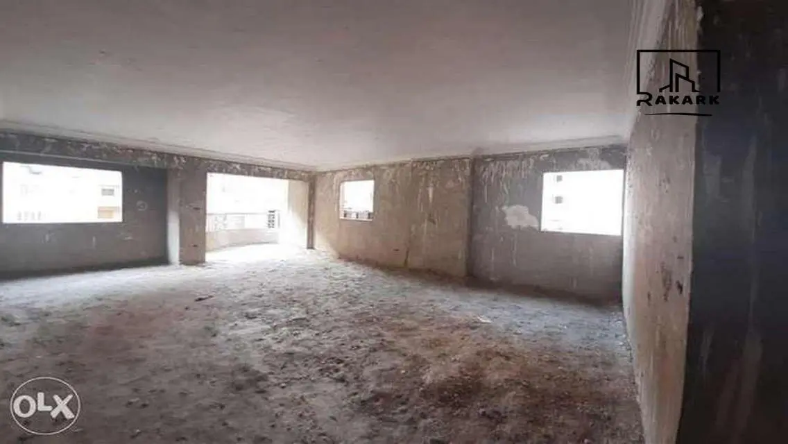 Luxury Apartment with Private Garden in Prime Location