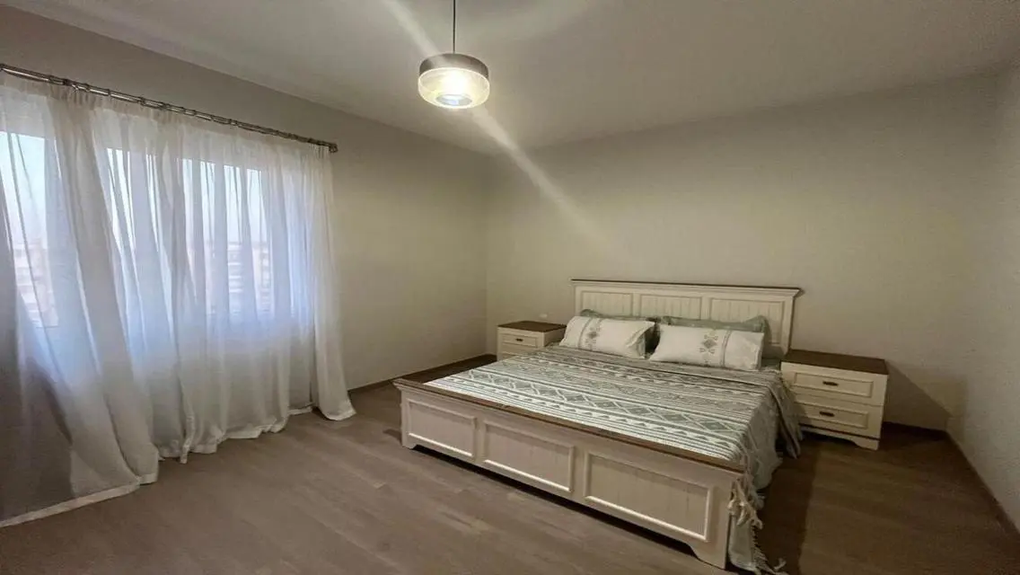 Luxury Villa for Rent by the Lakes