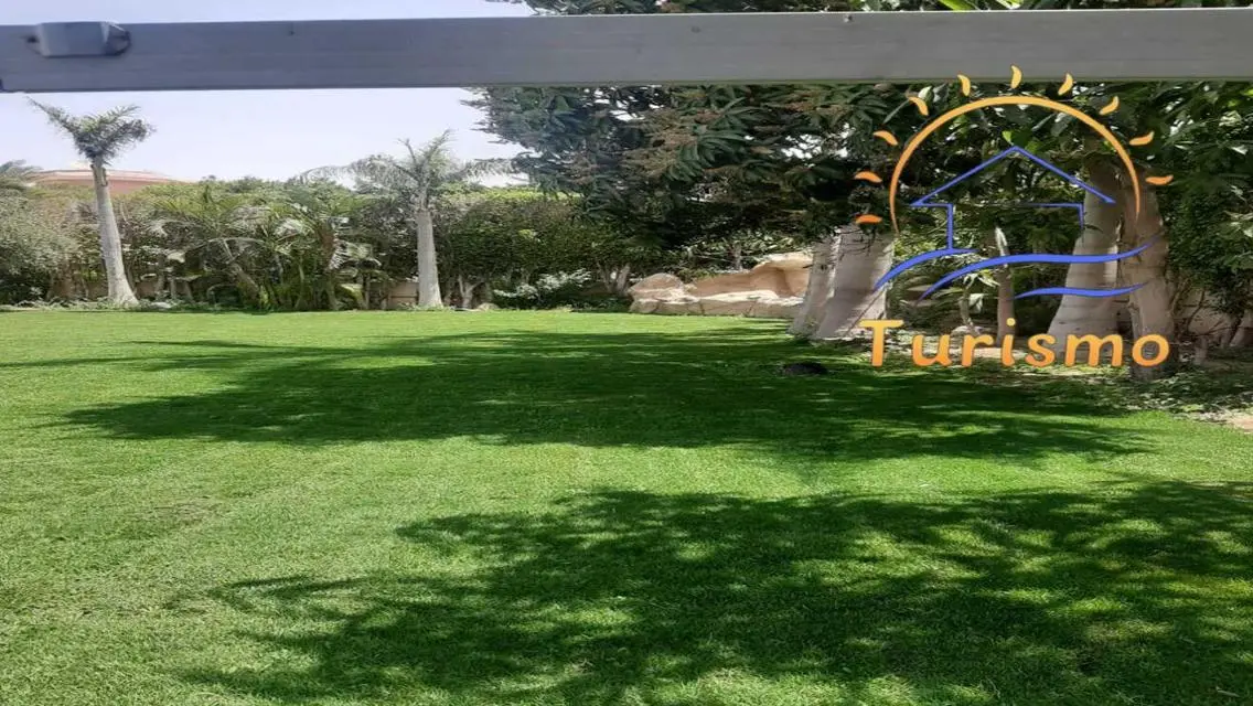 فيلا فاخرة مع مسبح خاص وحديقة خاصة