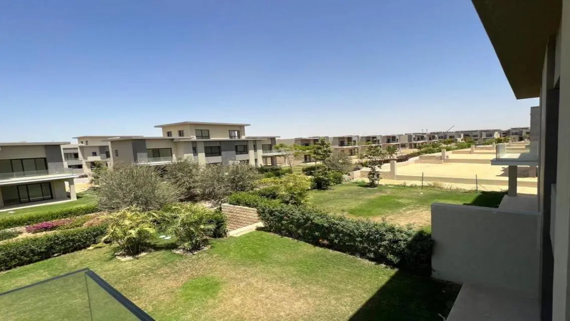 وحدة سكنية فاخرة بإطلالة رائعة على البحيرات