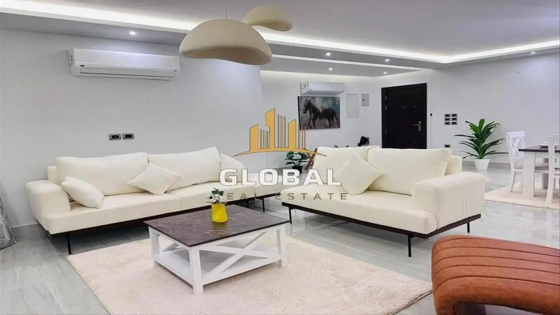 Luxurious Lakeview Apartment at Code-Lake
