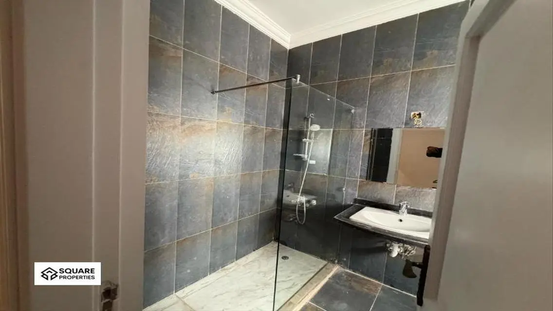 Luxury Apartment for Sale with Full Amenities