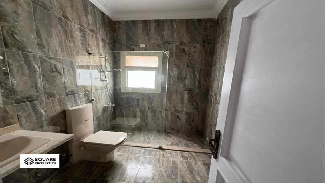 Luxury Apartment for Sale with Full Amenities
