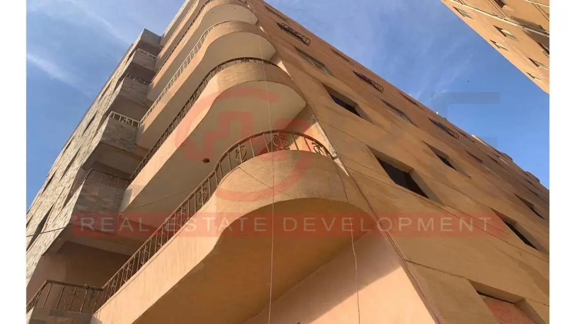شقة فاخرة بمساحة 140 متر للبيع بMSA