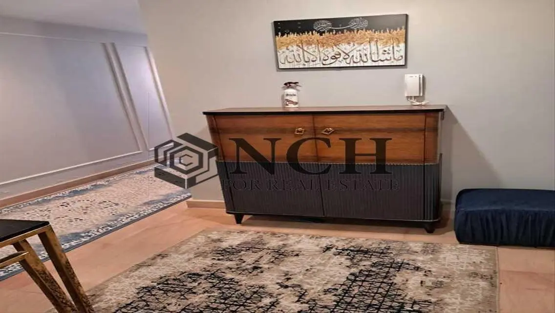 فيلا فاخرة للبيع بمساحة 750 متر مربع