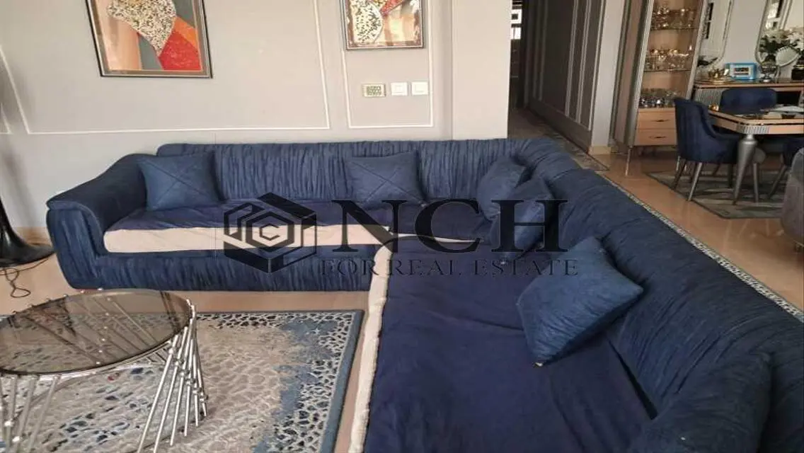 فيلا فاخرة للبيع بمساحة 750 متر مربع