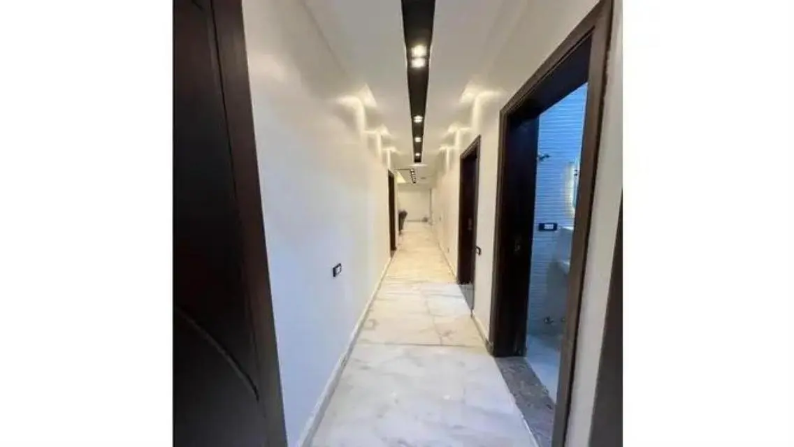 Stylish Apartment for Sale in West 1653