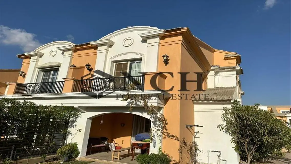 Stunning Villa with Private Garden and Pool for Sale