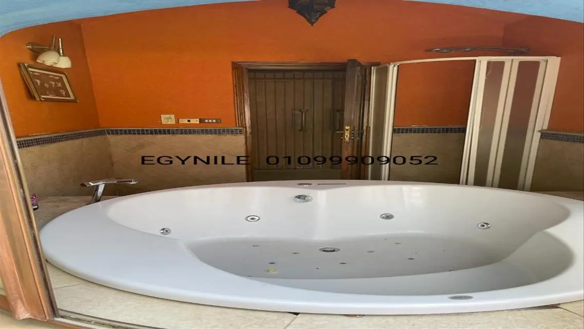 Stunning Villa with Swimming Pool and Garden for Sale