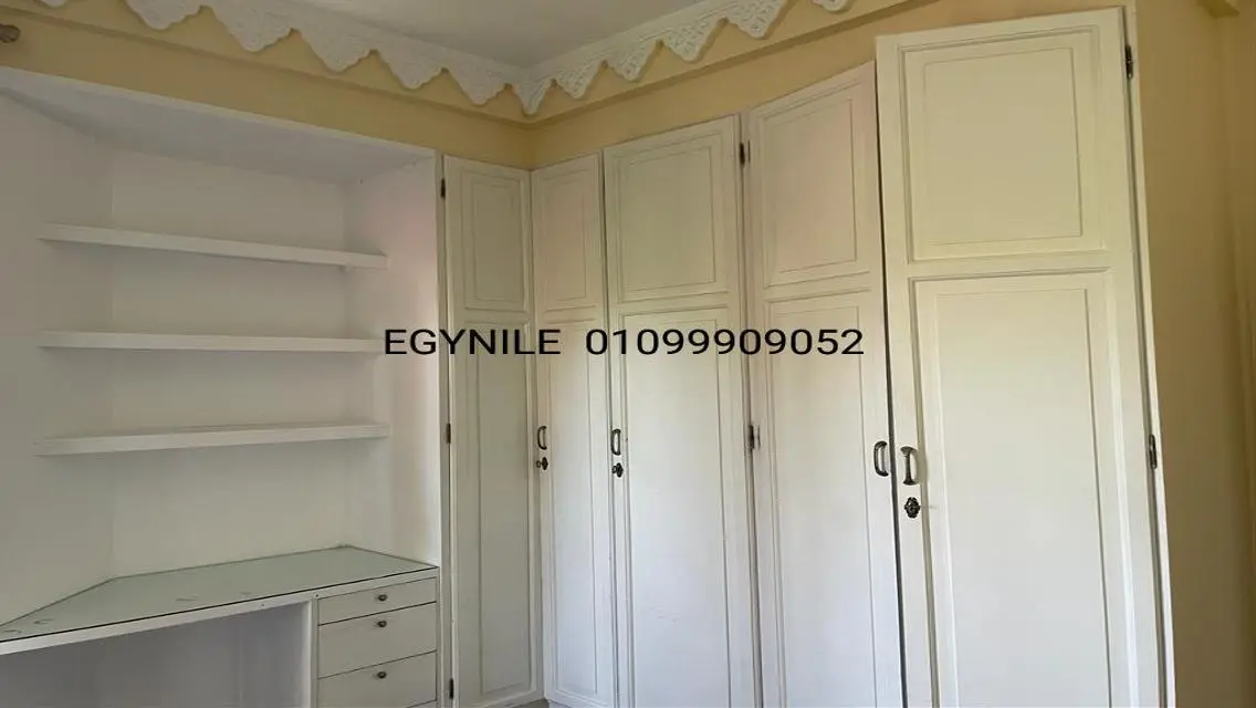 Stunning Villa with Swimming Pool and Garden for Sale