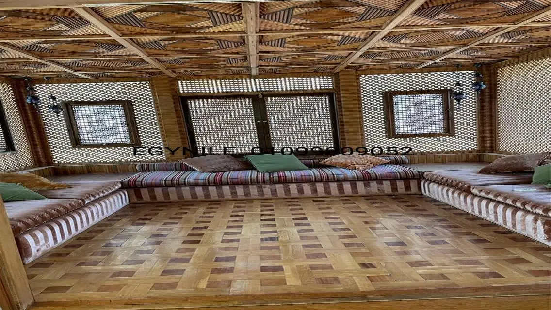 Stunning Villa with Swimming Pool and Garden for Sale