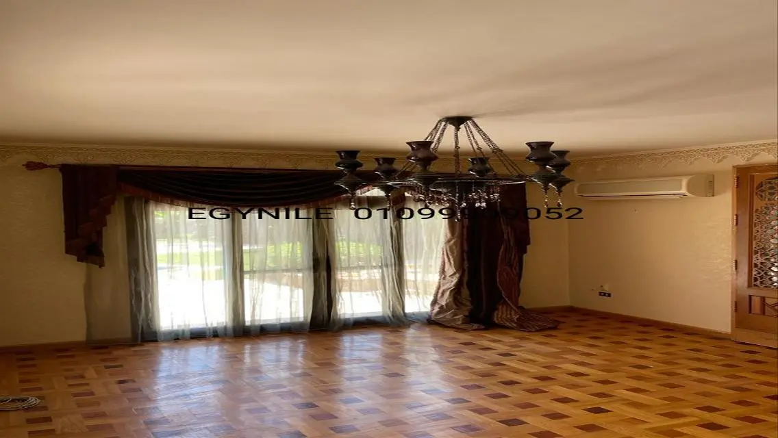 Stunning Villa with Swimming Pool and Garden for Sale