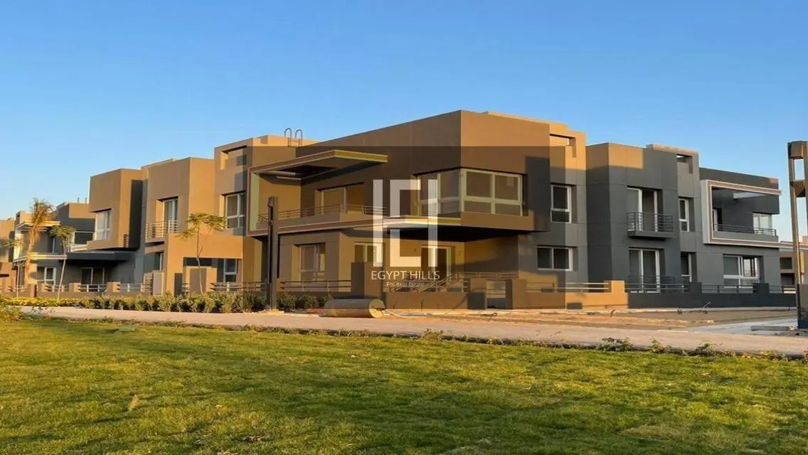Luxurious 90 sqm Apartment with Balcony and Shared Pool for Rent