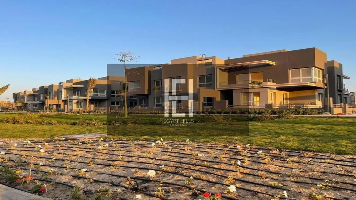 Luxurious 90 sqm Apartment with Balcony and Shared Pool for Rent