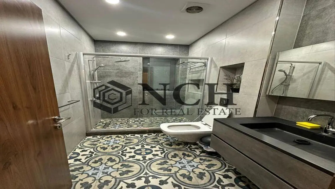 Luxury Apartment with Extensive Amenities