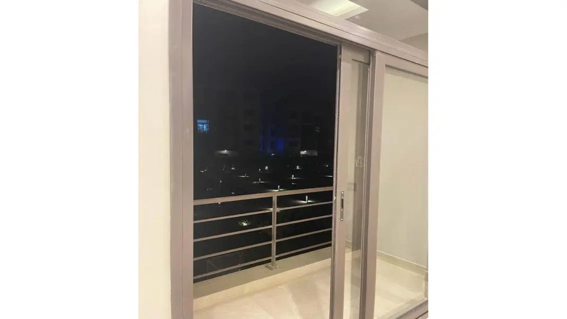 شقة رائعة في كومبوند فifth سكوير