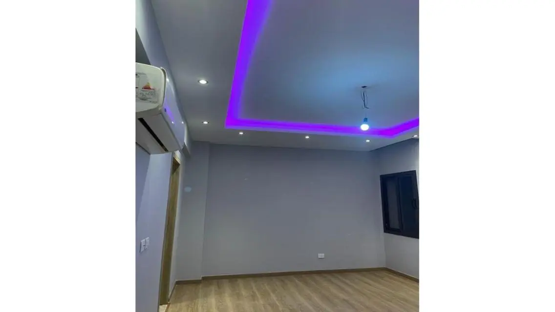 شقة رائعة في كومبوند فifth سكوير