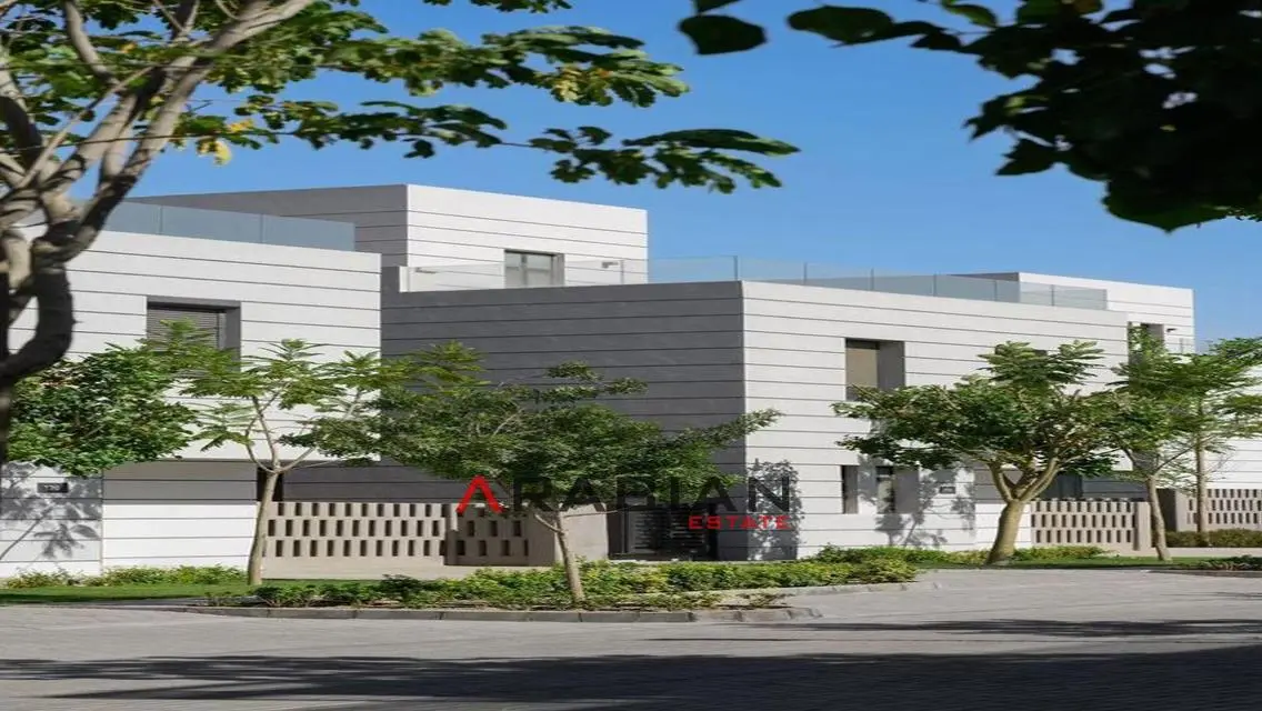 Stunning Apartment with Lake View and Premium Amenities