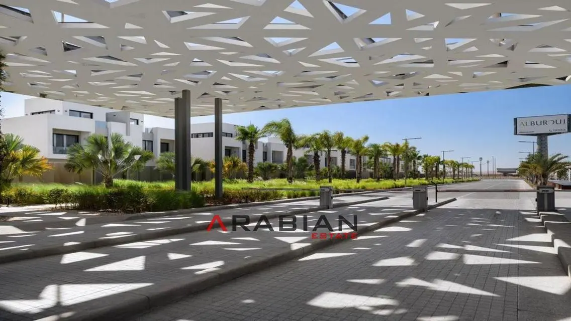 Stunning Apartment with Lake View and Premium Amenities