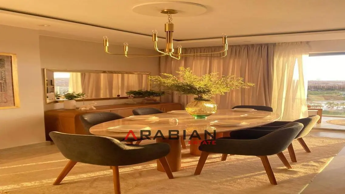 شقة فاخرة بمساحة واسعة وإطلالة رائعة على البحيرات