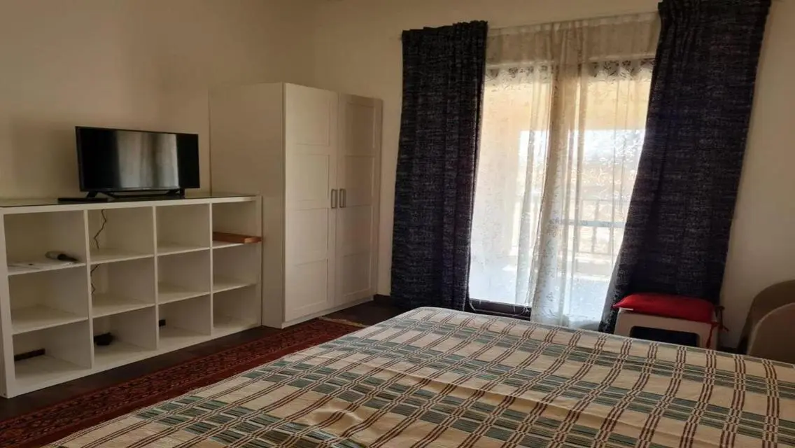 Luxury Apartment for Sale with Lakeside View