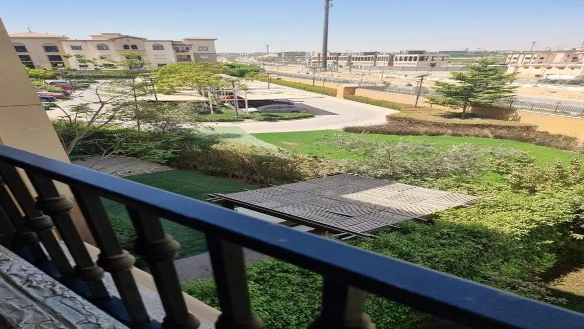 Luxury Apartment for Sale with Lakeside View