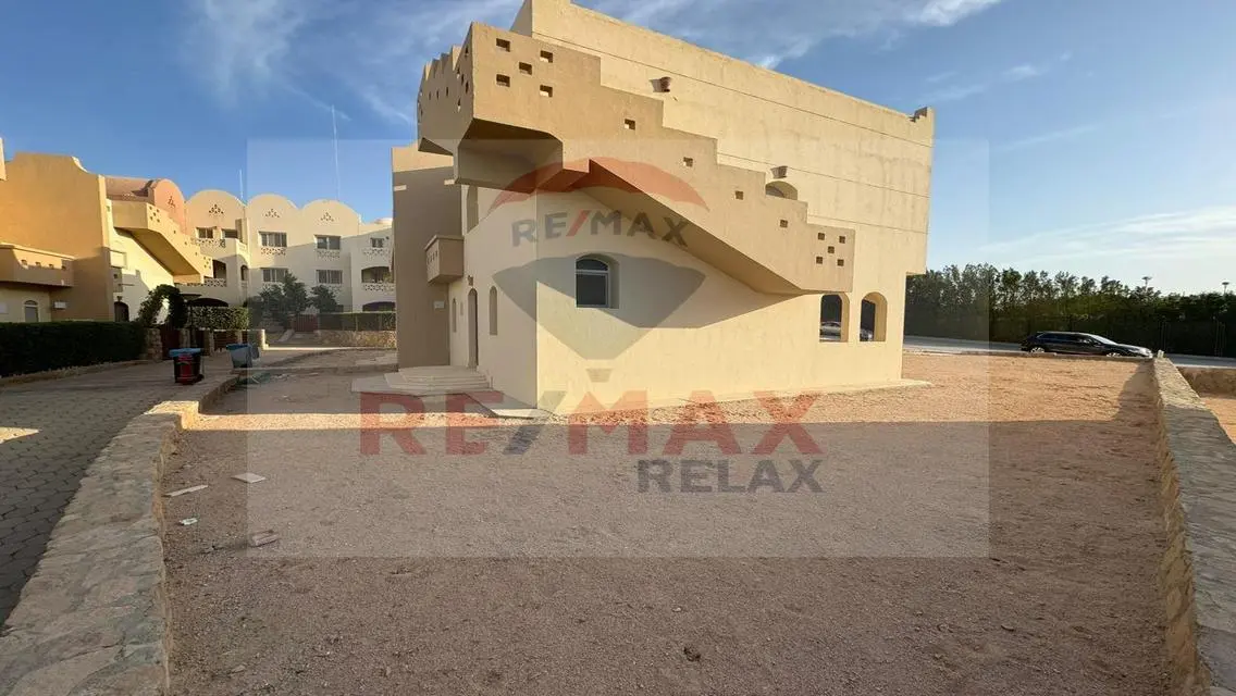 Luxury Villa with Sea View in Prime Location
