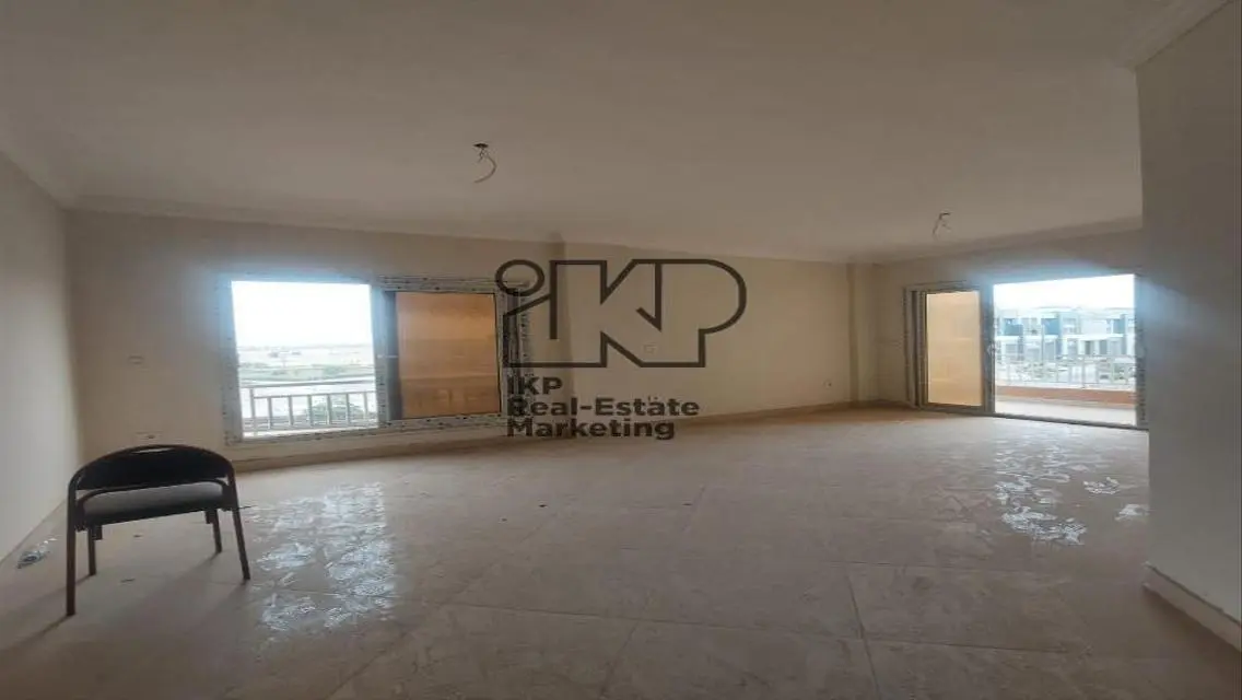 Spacious 160sqm Apartment with Balcony and Security Guard in Prime Location