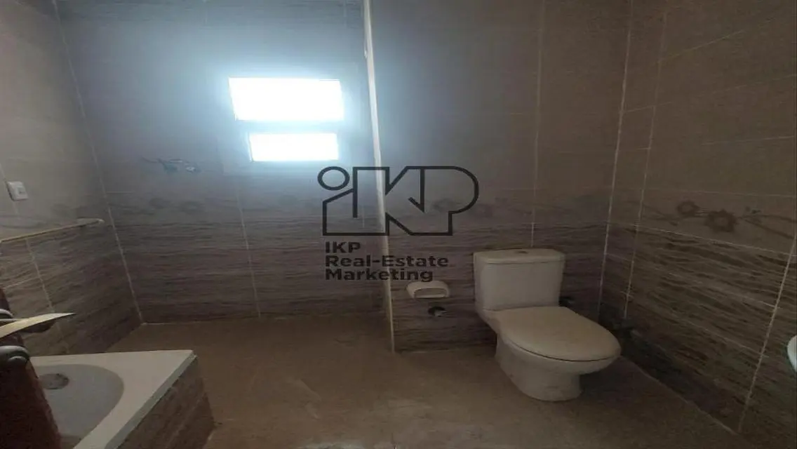 Spacious 160sqm Apartment with Balcony and Security Guard in Prime Location