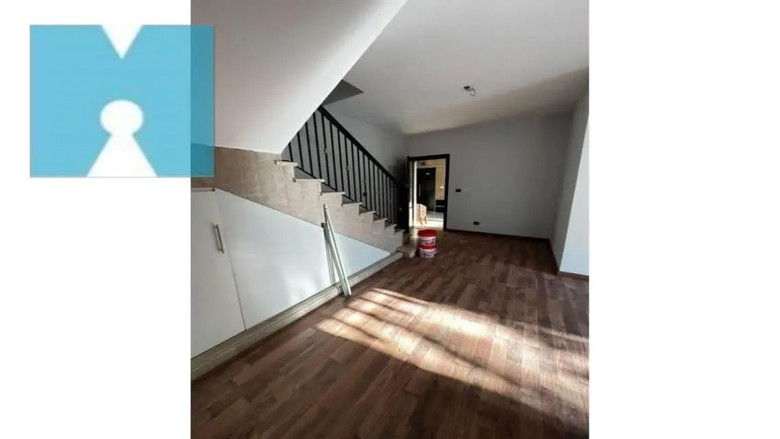 Stunning Apartment with Exceptional Features in MASTER-KEY-2017-20