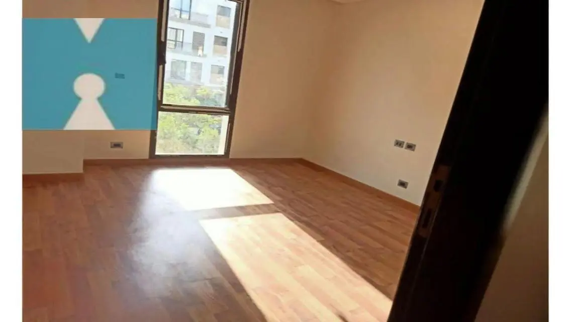 Stunning Apartment with Exceptional Features in MASTER-KEY-2017-20